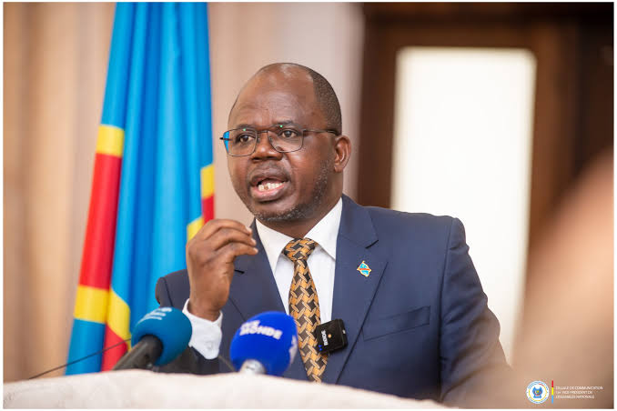 Révision Constitutionnelle en RDC : Le Professeur Jean-Claude Tshilumbayi défend le recours au référendum