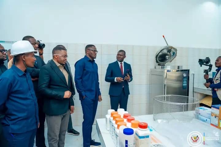 Tanganyika : Le Gouverneur Christian Kitungwa Muteba dote la province de son premier laboratoire de santé publique