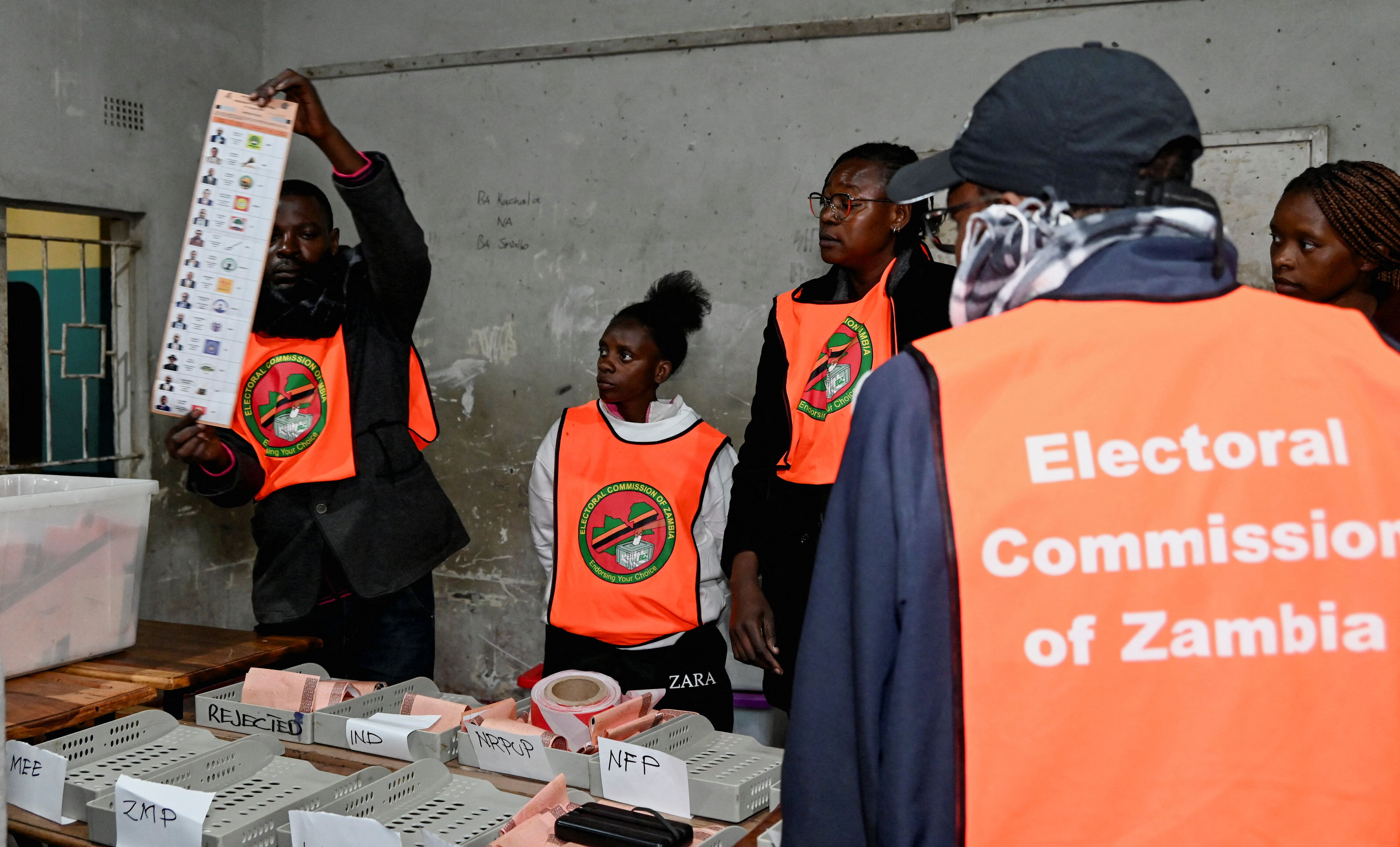 Zambie : violences électorales, un agent tué et le dépouillement perturbé
